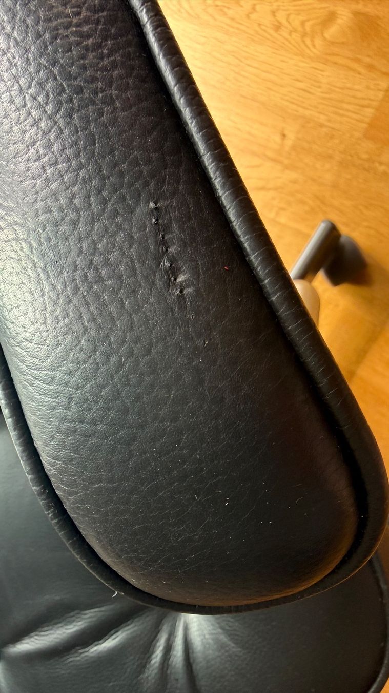 Ikea Chaises: Ikea Bürostuhl Alefjäll Leder schwarz – D'occasion à Bad Zurzach par Slash660 1