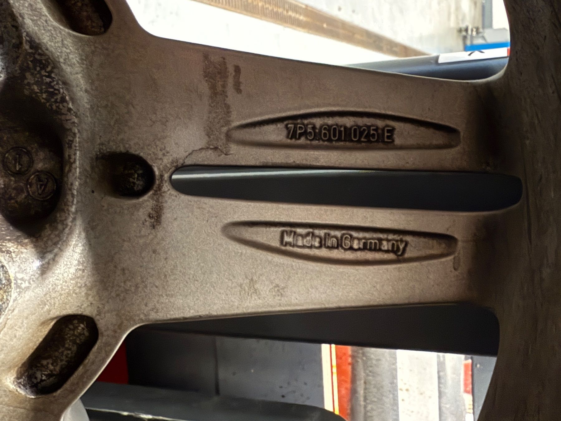 Porsche Pneumatici & Ruote complete: Porsche Cayenne Winterräder – Usato da Nürensdorf venduto da Jetti50 6