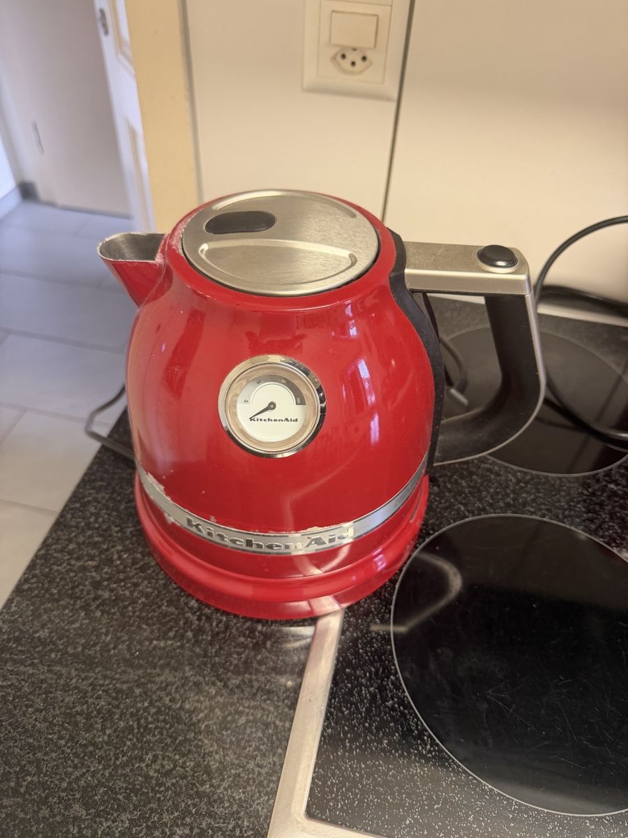 Kitchenaid Wasserkocher: KitchenAid Wasserkocher Rot  – Gebraucht aus Baden von noli.r