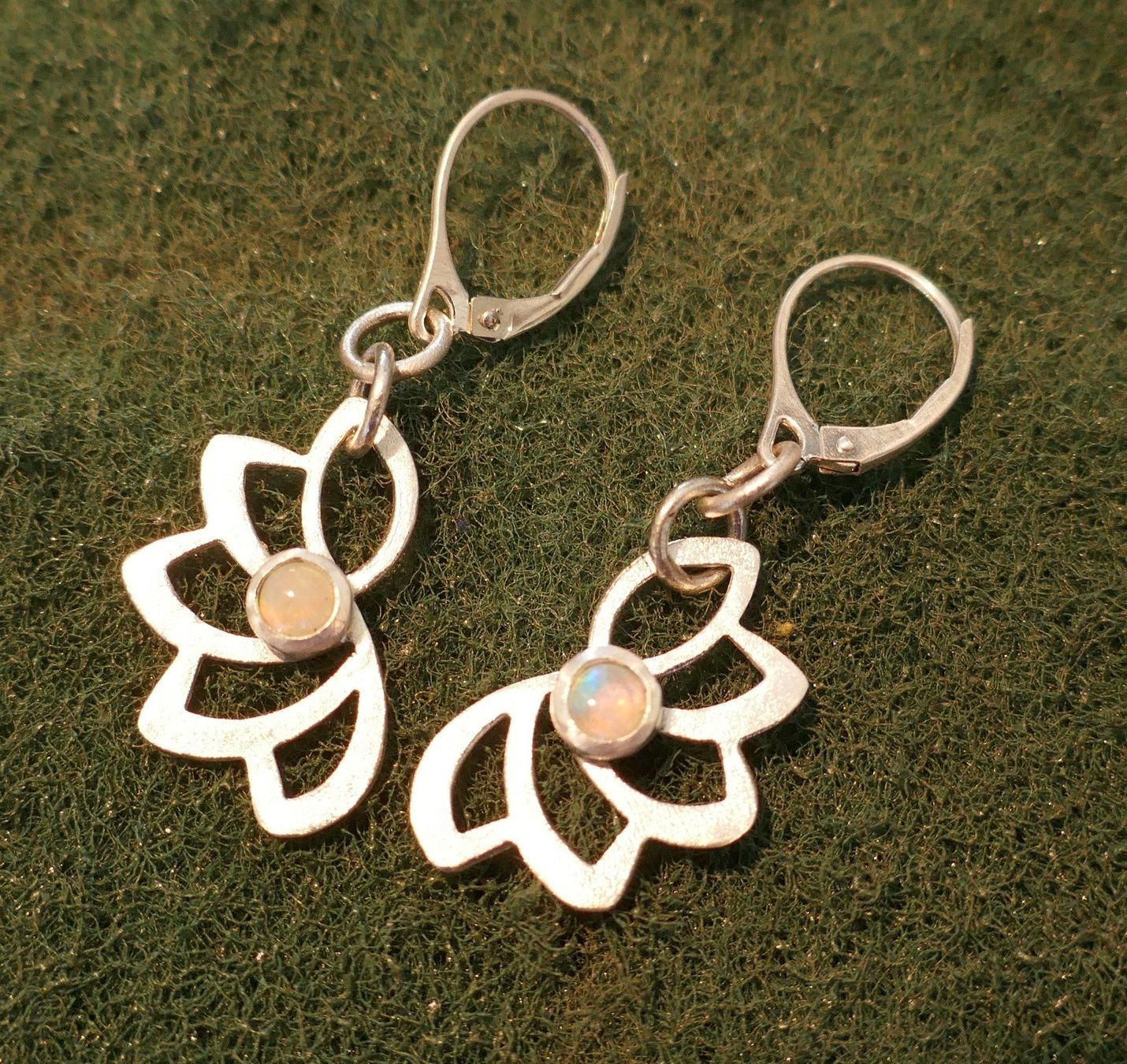 Orecchini pendenti & Orecchini a lobo: Opal Ohrhänger in Silber / Handgemacht – Nuovo (secondo la descrizione) da Arboldswil venduto da estrella925 1