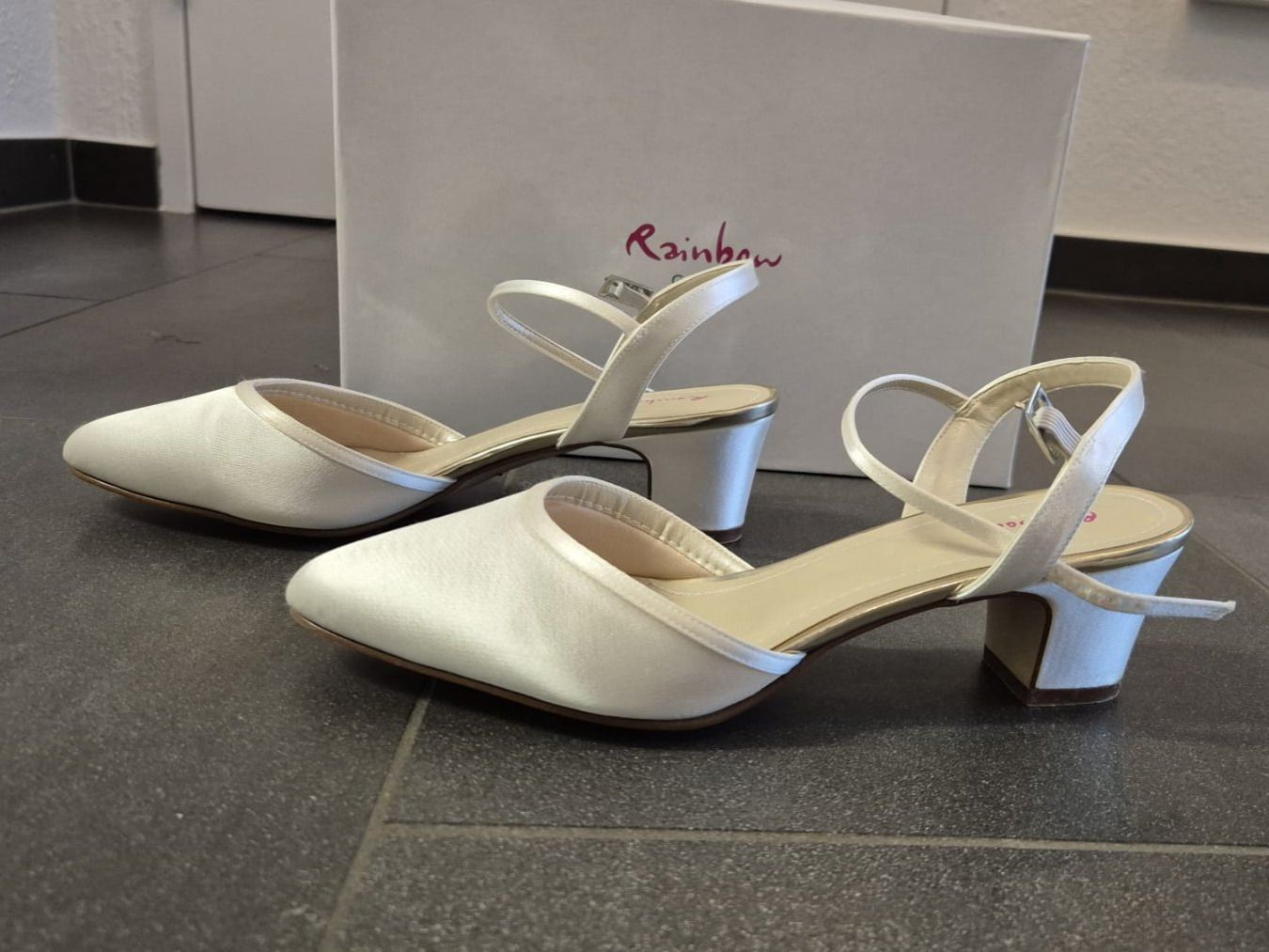 Rainbow Scarpe da donna: Brautschuhe – Usato da Zofingen venduto da Bachmann4 1