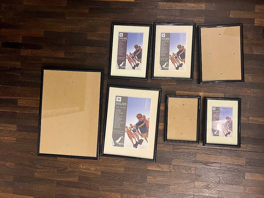 Ikea Cornici: diverse schwarze Bilderrahmen – Usato da Hünenberg See venduto da manulina88 2