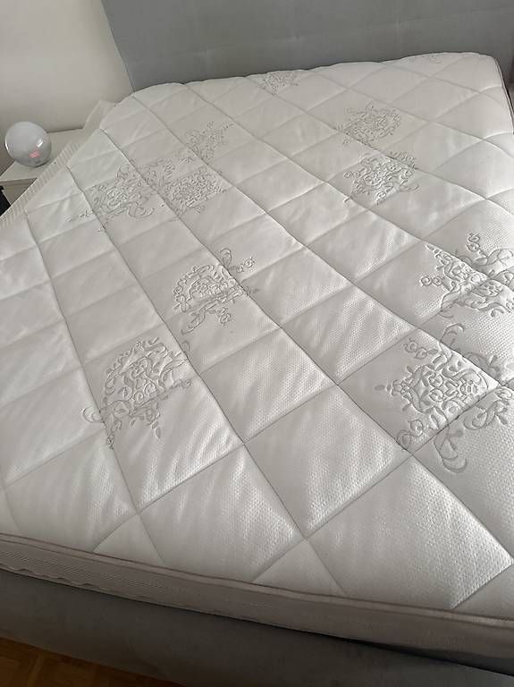 Betten: Riposa goldspring x it+boxspring Bett – Gebraucht aus Basel von fma_65qm