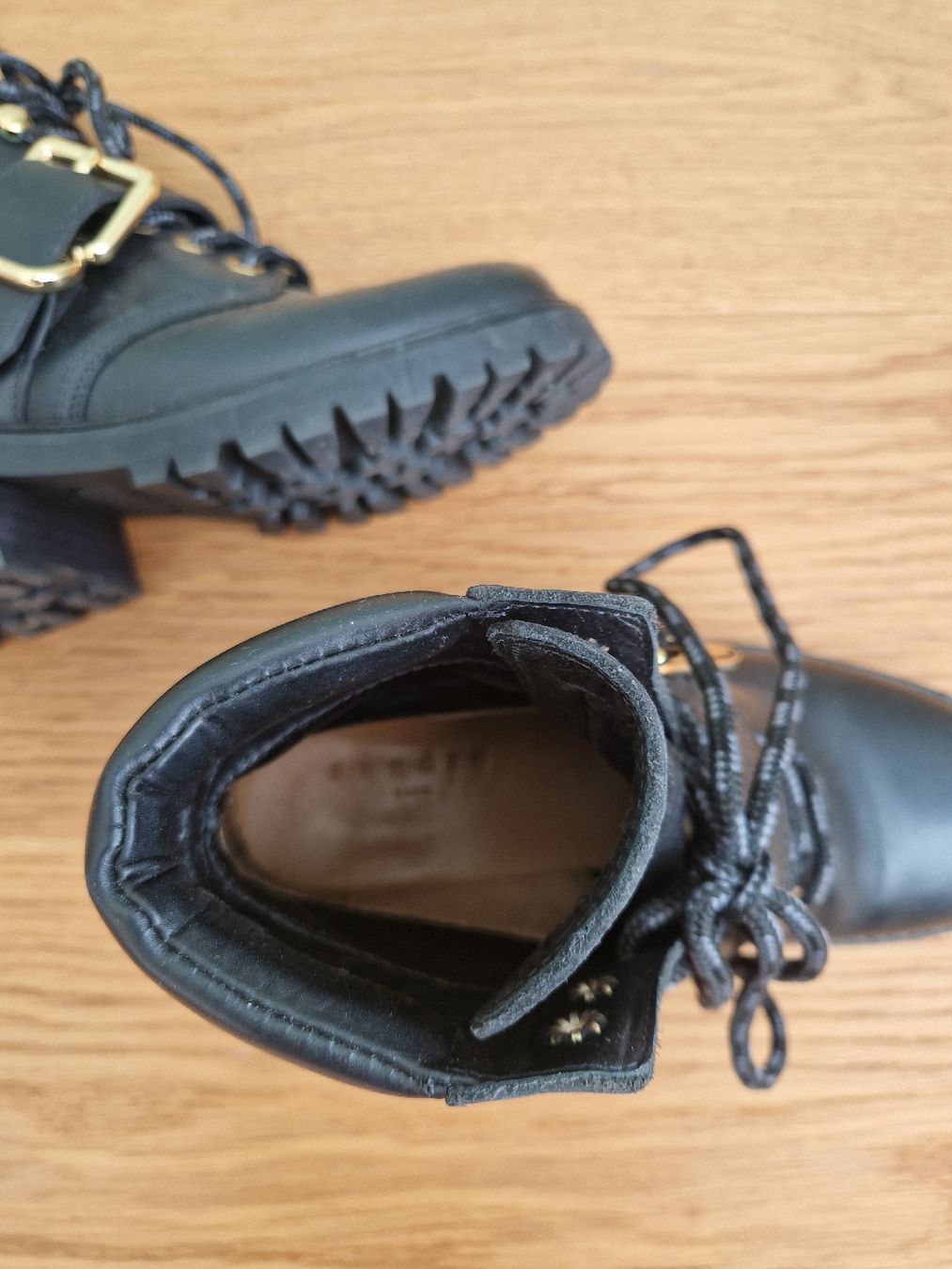 Sandro Damenschuhe: Sandro Stiefelette Leder, Grösse 36 – Gebraucht aus Eschenbach SG von SanFranciscoCalifornia 1