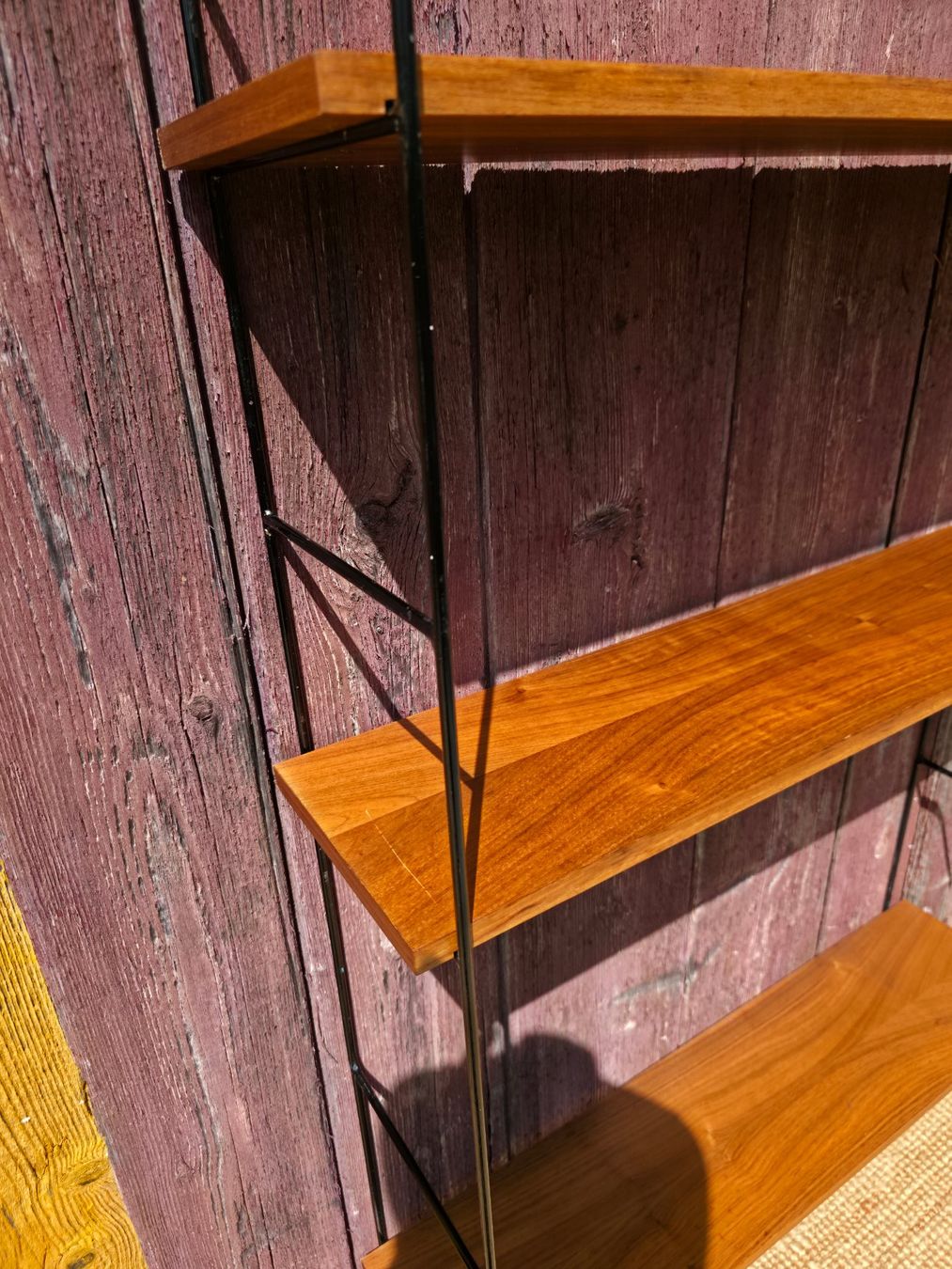 Scaffali: Mid Century String Regal Wandregal Nussbaum – Usato da Haslen AI venduto da Vintagelix 4