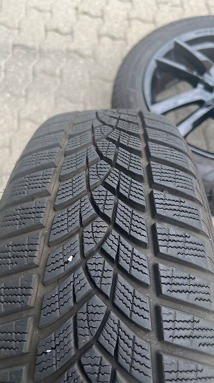 Pneumatici & Ruote complete: Winter Kompletträder für Renault Megane e-tech  – Usato da Allschwil venduto da Davogel38 2
