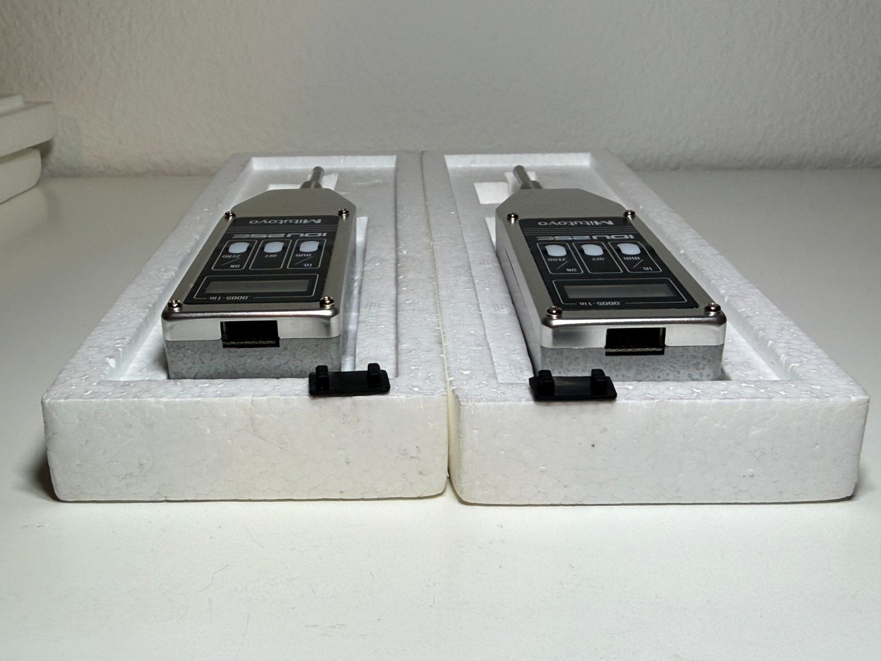 Mitutoyo Misurare: 2x Mitutoyo Digimatic Indicator 575-213 / Digital Messuhr – Nuovo (secondo la descrizione) da Wangen b. Olten venduto da Chess78 3