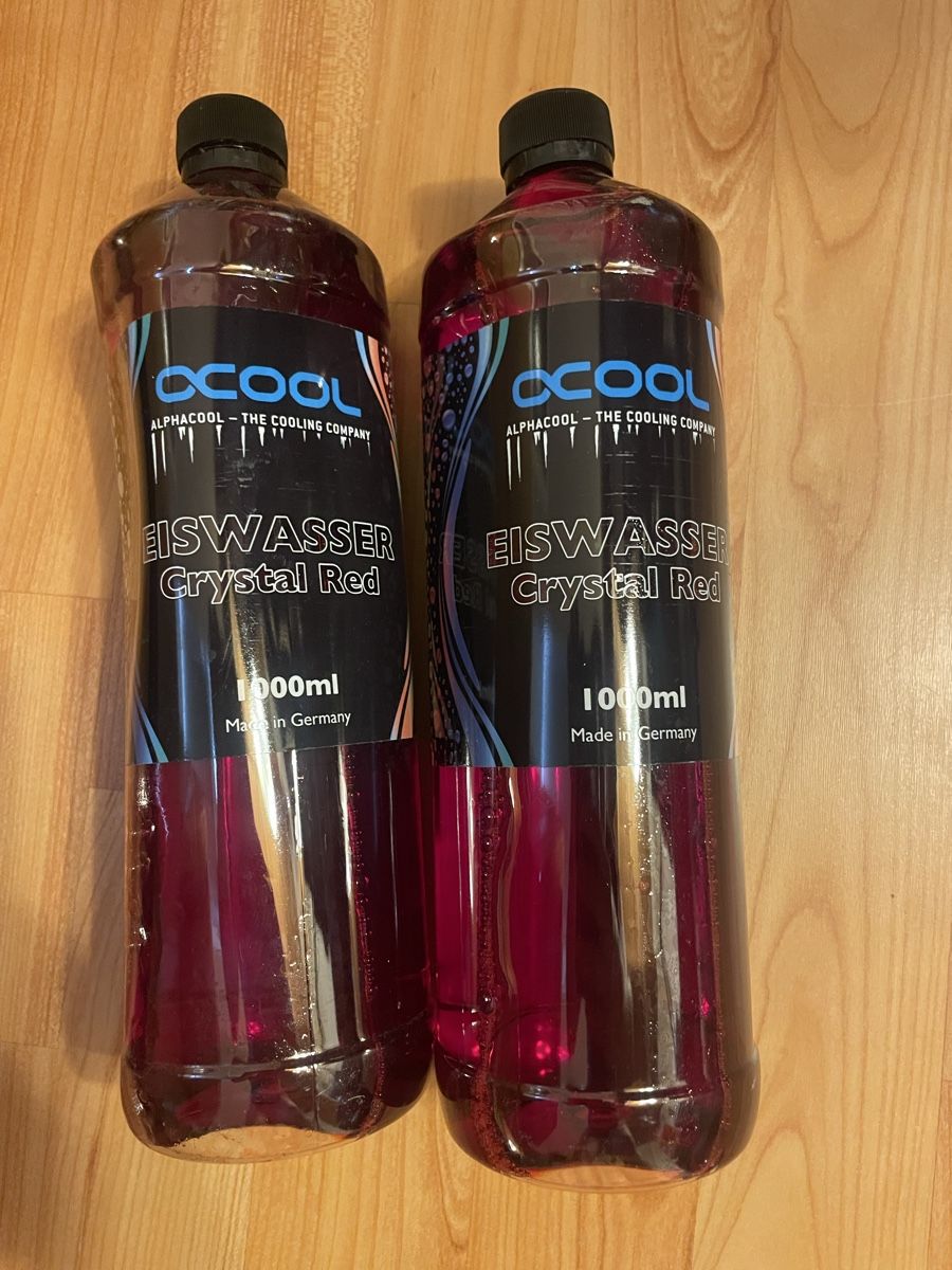 PC: Alphacool Eiswasser Crystal Red (4x) – Nuovo (secondo la descrizione) da Winterthur venduto da Ala_Minor