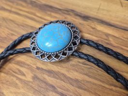 24) Bolo-Tie Westernkrawatte Türkis-Optik Silber