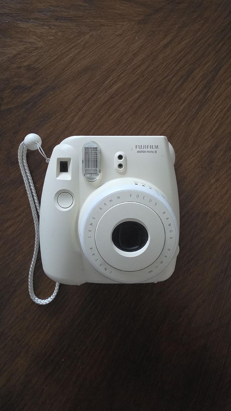 Fujifilm Fotocamera: Fujifilm Instax Mini 8 – Usato da Olten venduto da ManuelvA