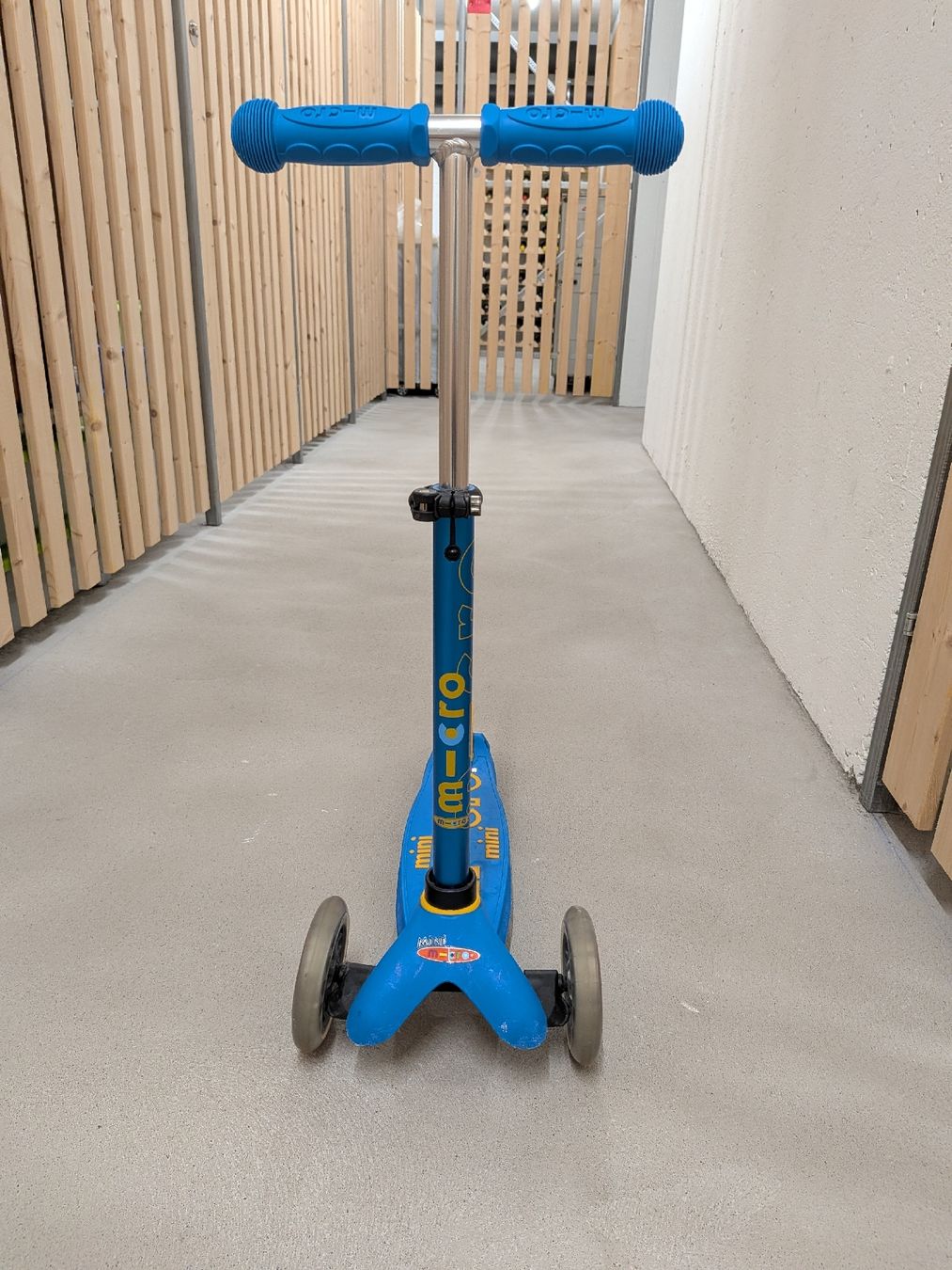 Micro Kickboard: Micro mini scooter – D'occasion à Kloten par psp_r8cr