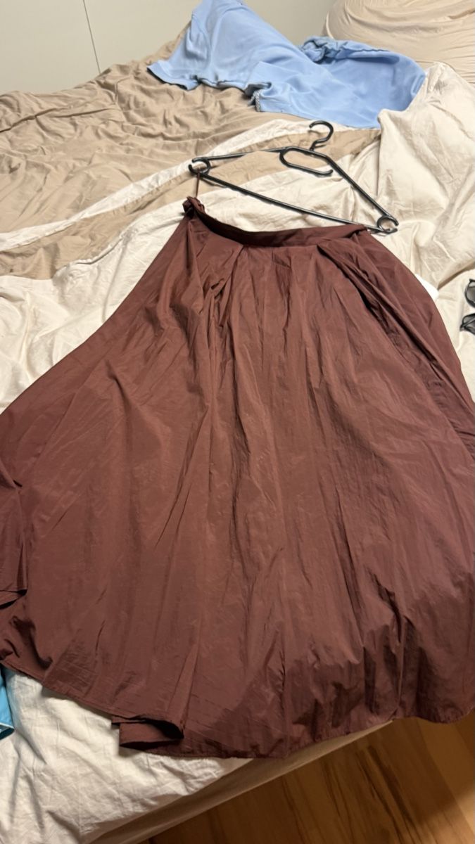 Massimo Dutti Jupes: Massimo Dutti Röckli gr M – D'occasion à Haslen GL par rana04