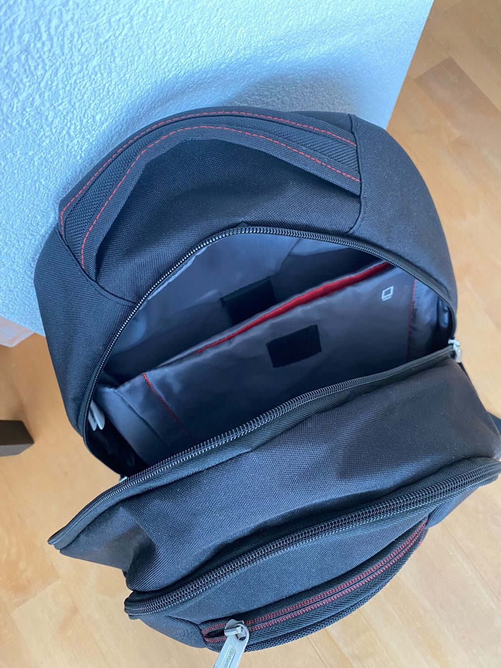 Rucksäcke: Rucksack mit vielen praktischen Fächern – Gebraucht aus Zürich von sil_75jv 1