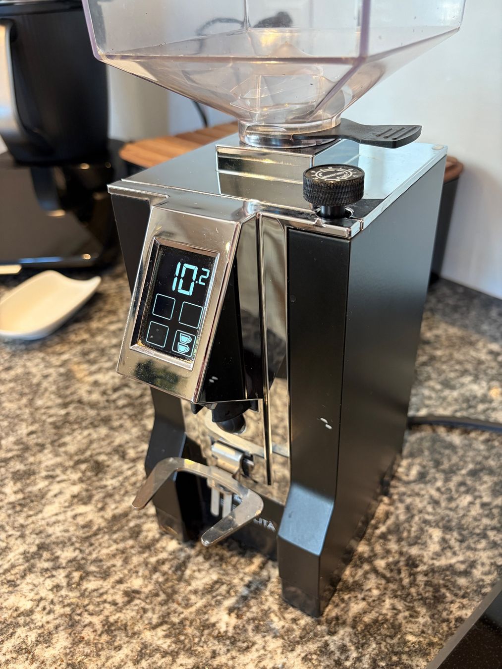 Eureka Elettrodomestici da cucina: Eureka Mignon Specialita, Schwarz – Usato da Wetzikon ZH venduto da wilmaa.1 2