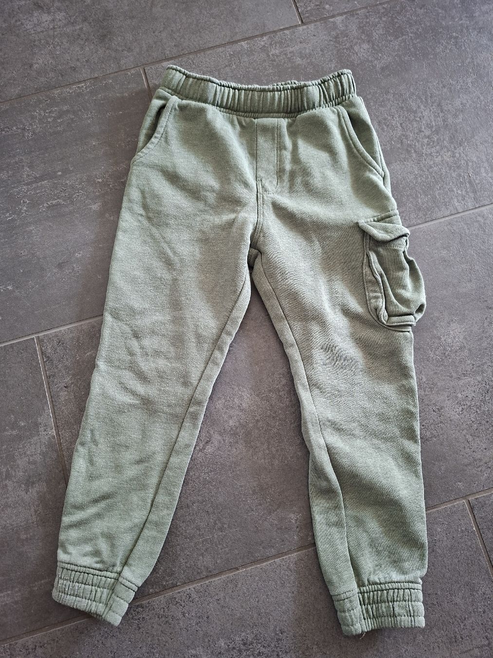 Lotti & Set di vestiti: Hosen Set, Gr. 110 – Usato da Biezwil venduto da Haberli01 4