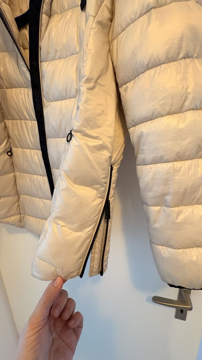 Esprit Jacken: Esprit Damenjacke hellbeige  – Gebraucht aus Wallisellen von trendy69 4