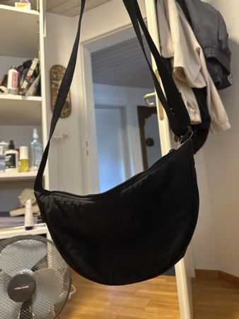 Uniqlo black bag