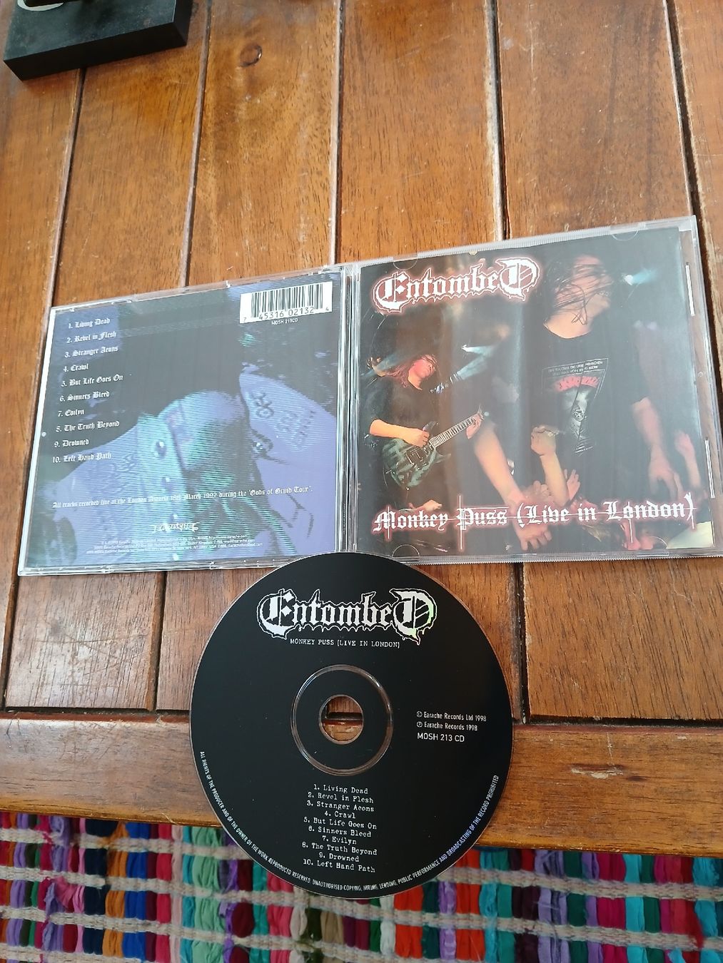 CDs: entombed- monkey... – D'occasion à St-Cergue par VeganWarrior