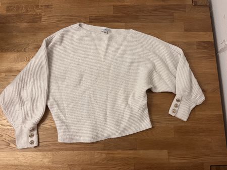 Damen Pullover Guess weiss mit Knöpfen