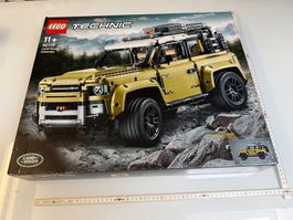 Lego Technic 42110 LandRover