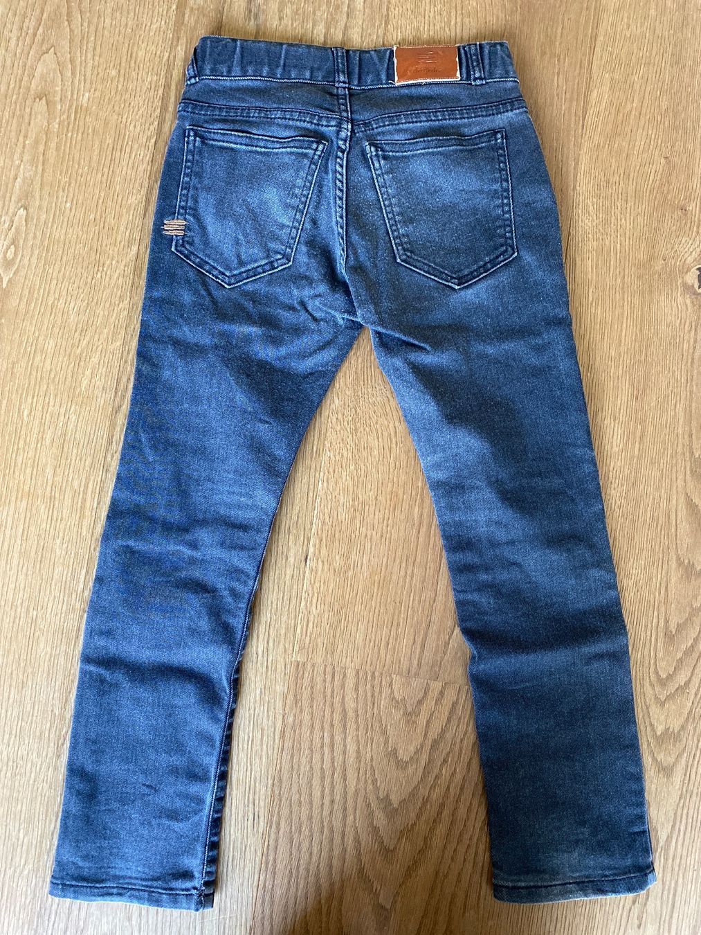 Hosen: Dreifeder Jeans schwarz, Grösse 134, elastischer Bund – Gebraucht aus Suhr von Jade87 1