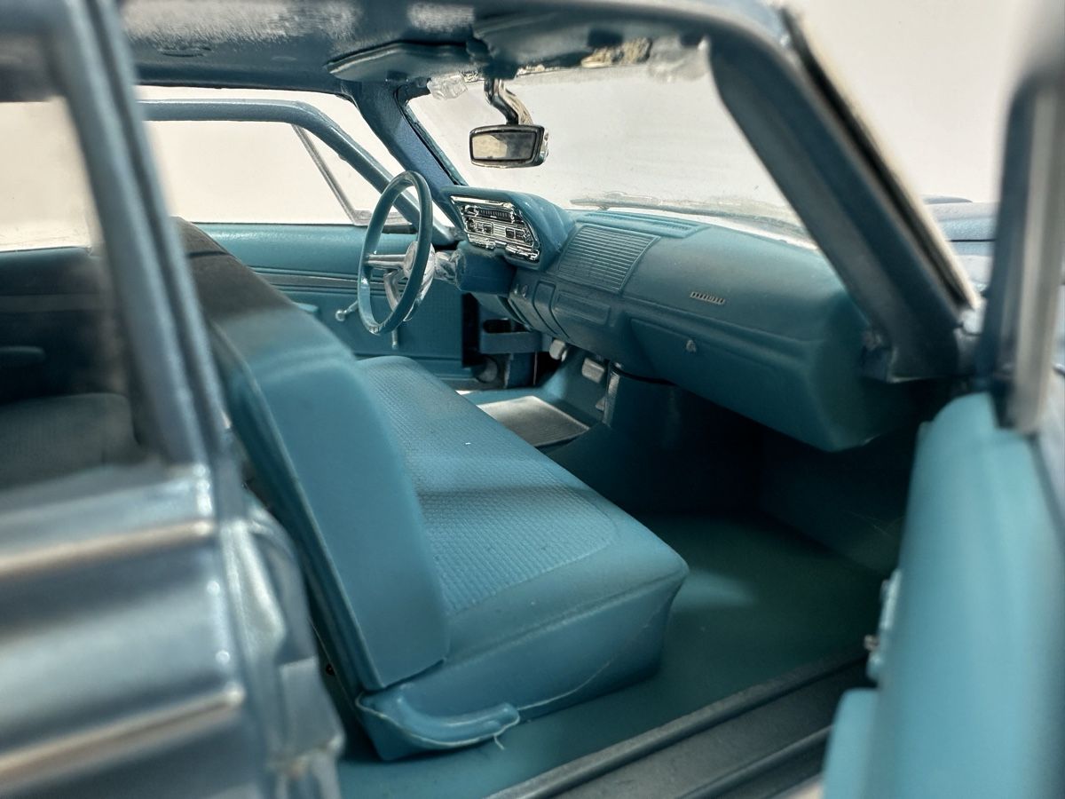 Maisto Modellini d'auto: 1963 Dodge 330 1:18, hellblau, MAISTO – Usato da Zofingen venduto da rf9_x2xt 6