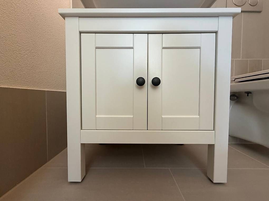Ikea Badezimmermöbel: Waschbeckenunterschrank Hemnes – Gebraucht aus Obfelden von rfme