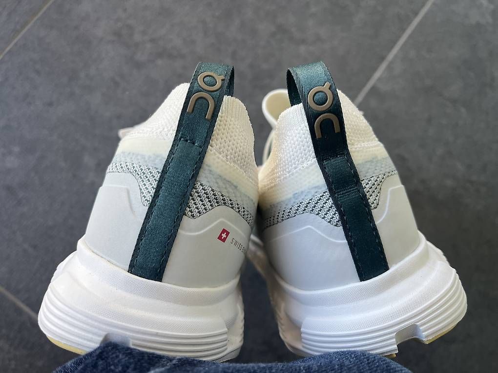 On Scarpe da uomo: ON SNEAKERS CLOUD 6 VERSA - Gr.37.5 – Usato da Hildisrieden venduto da D.Stef 3
