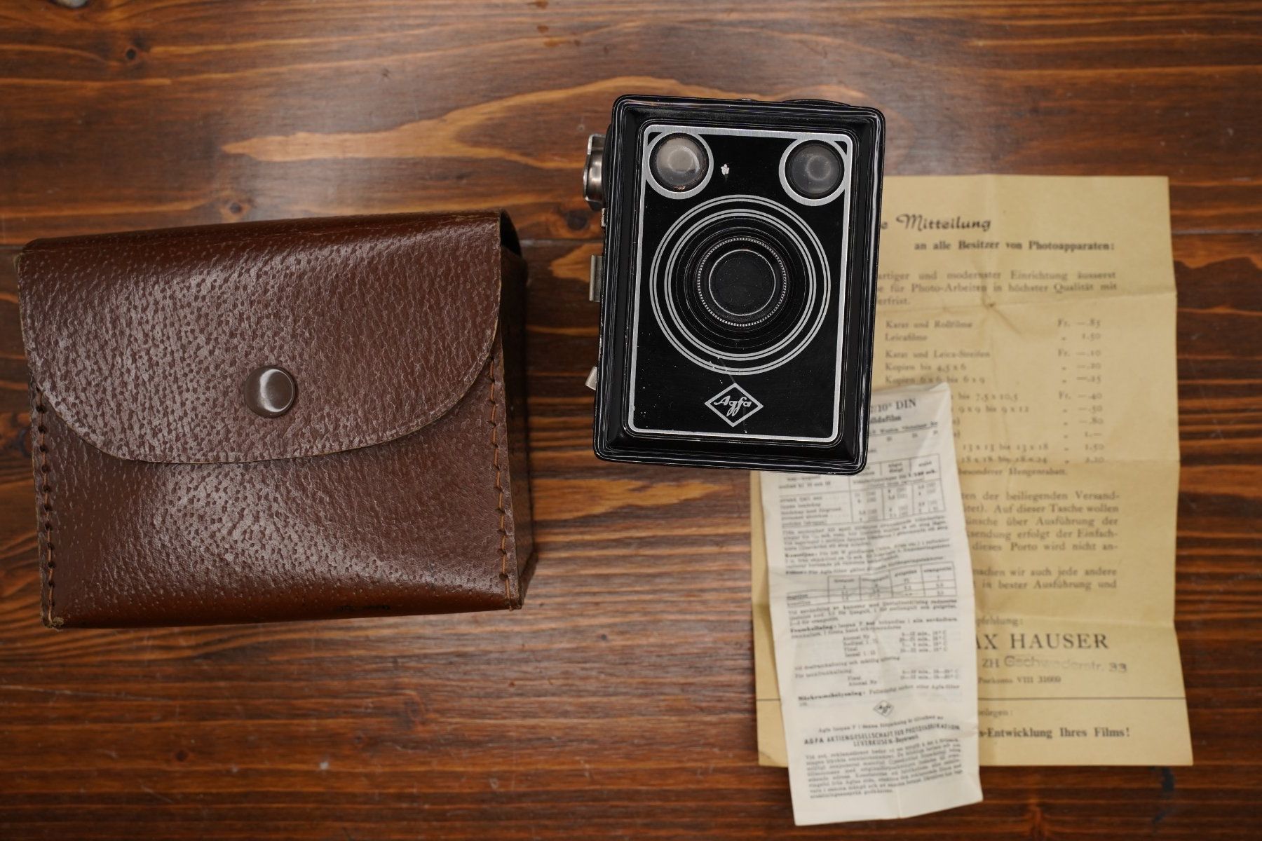 Agfa Fotocamera: Agfa Box Kamera mit Case – Usato da Bern venduto da FotoStrobo.ch_Outlet