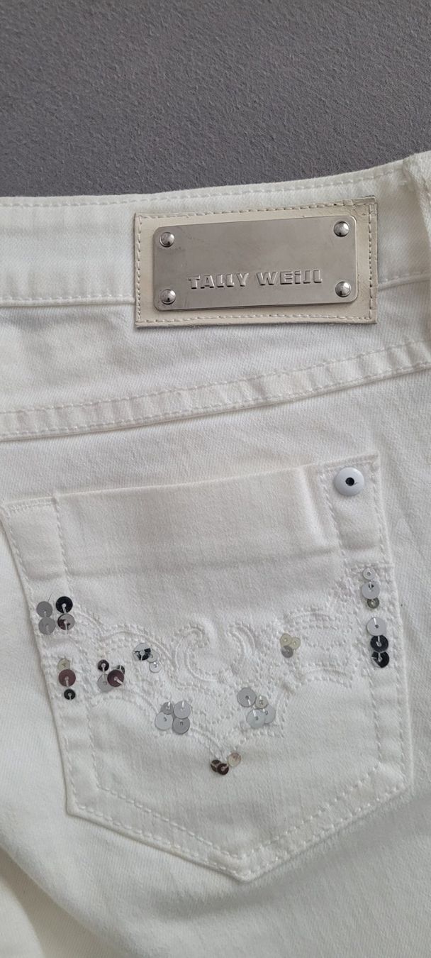Tally Weijl Jeans: Jean Tally Weijl taille 38/Coton/elastique – Neuf (Voir description) à Vevey par x_y_f 1