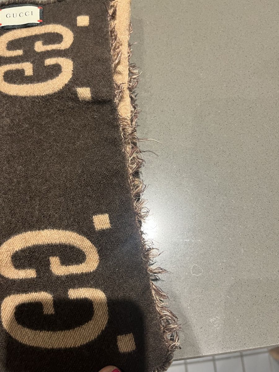 Gucci Foulards & écharpes: Gucci GG Schal Original – D'occasion à Ebikon par loy_wjg6 1
