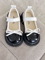 Chaussures Filles Xi Shoes noir blanc taille 26 nouveau