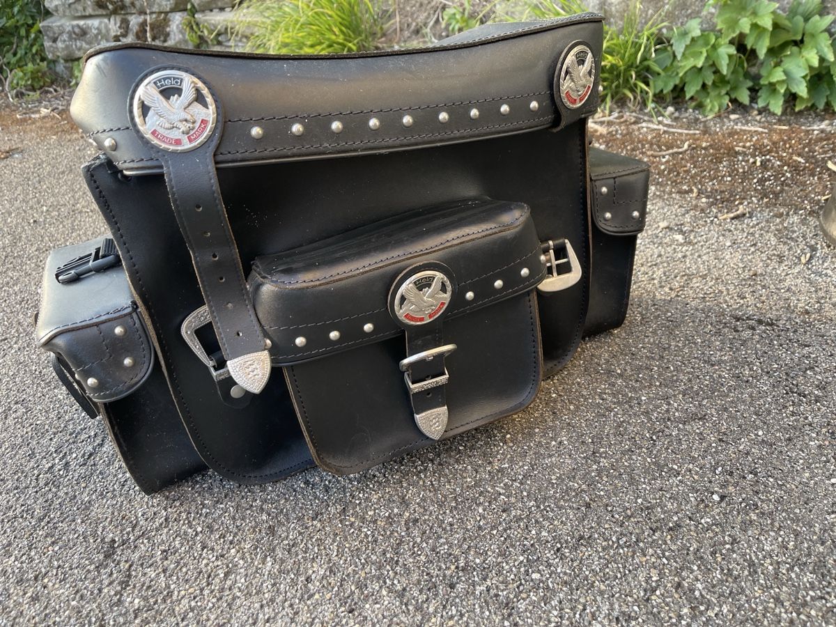 Held Borse: Leder Satteltaschen Held Motorradtaschen  – Usato da Winterthur venduto da Ema9