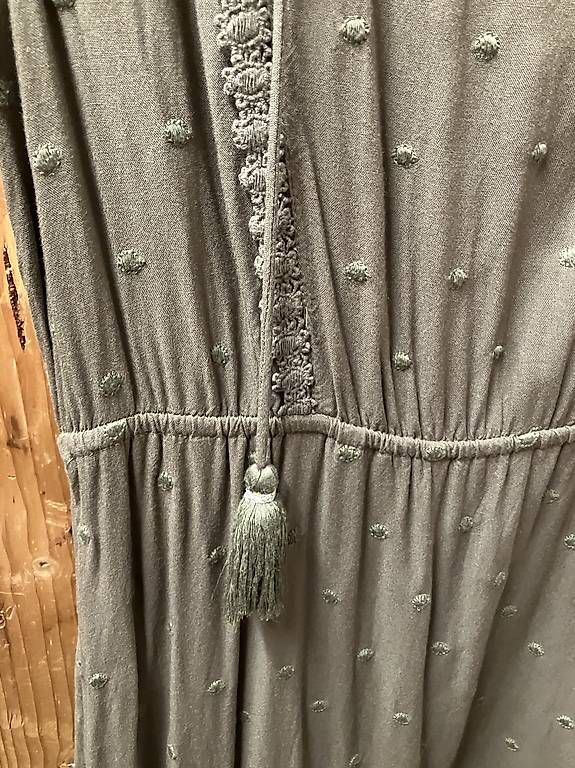Vestiti: Sommerkleid olive Gr.38/40 – Usato da Brunnadern venduto da Bumlebee 1