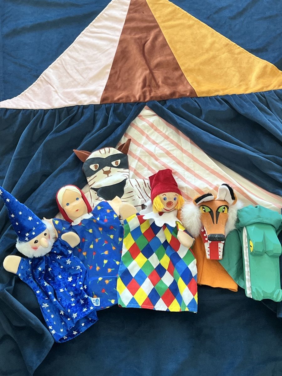 Jouets: Kasperletheater mit Figuren – D'occasion à Zuerich par Wipkingen_2025 6