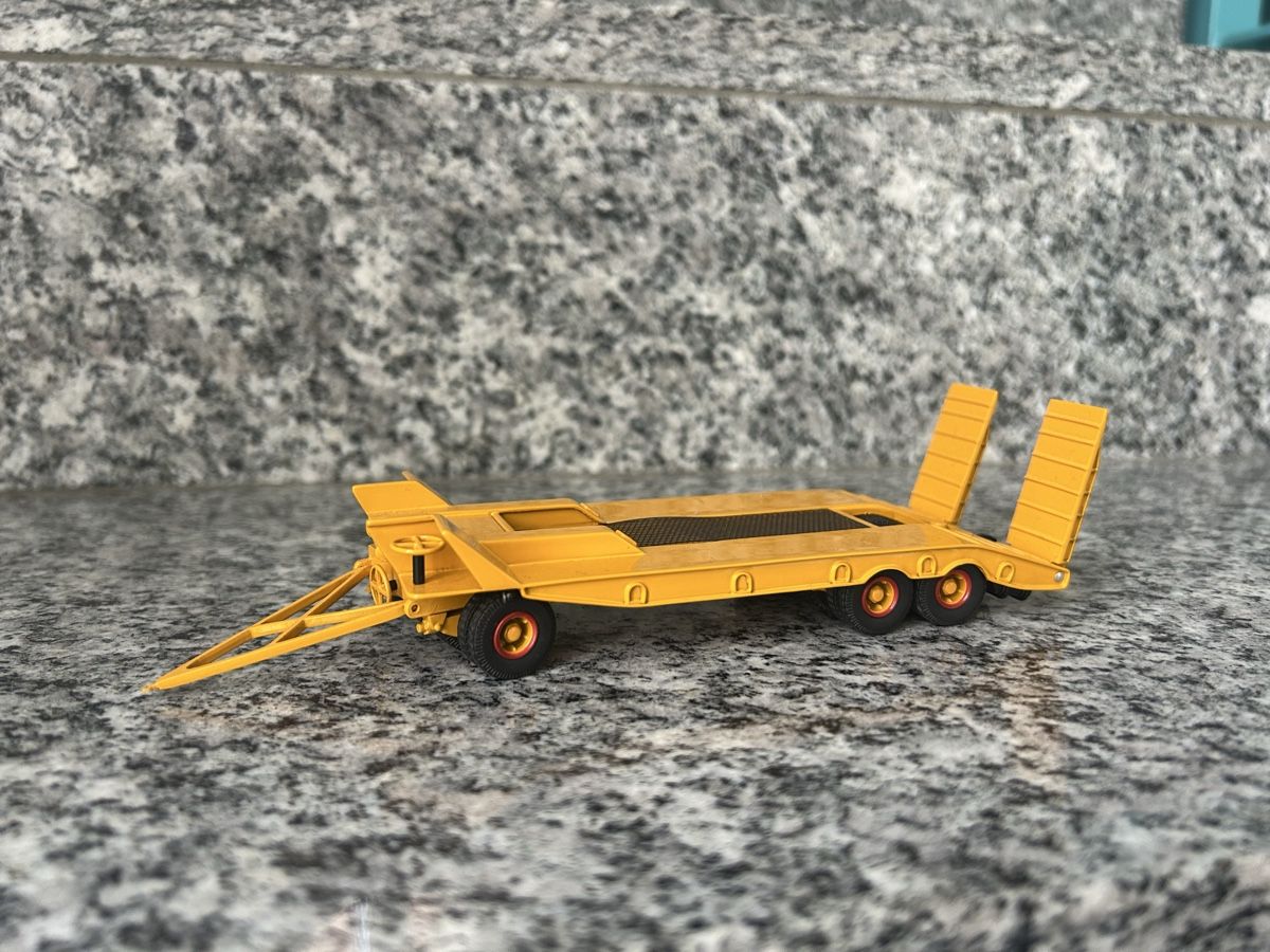 Modellautos: 3 Achs Tiefbett , 1:50 – Gebraucht aus Horw von Tigercat635