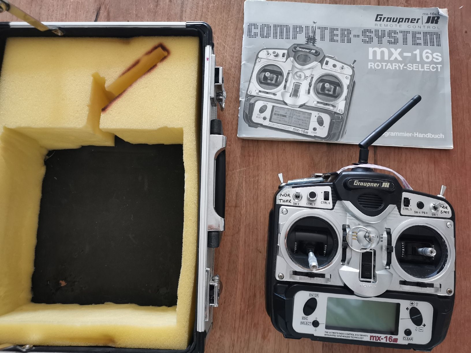 Graupner Telecomando: Graupner MX-16s  – Usato da Oberwil-Lieli venduto da mik_ypt6