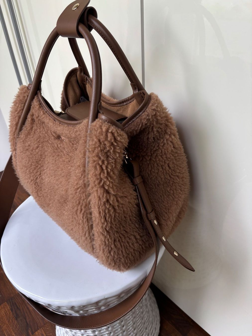Max Mara Taschen für Damen: MAX MARA Hobotasche Lammfell, beige – Gebraucht aus Herrliberg von mayfi 1