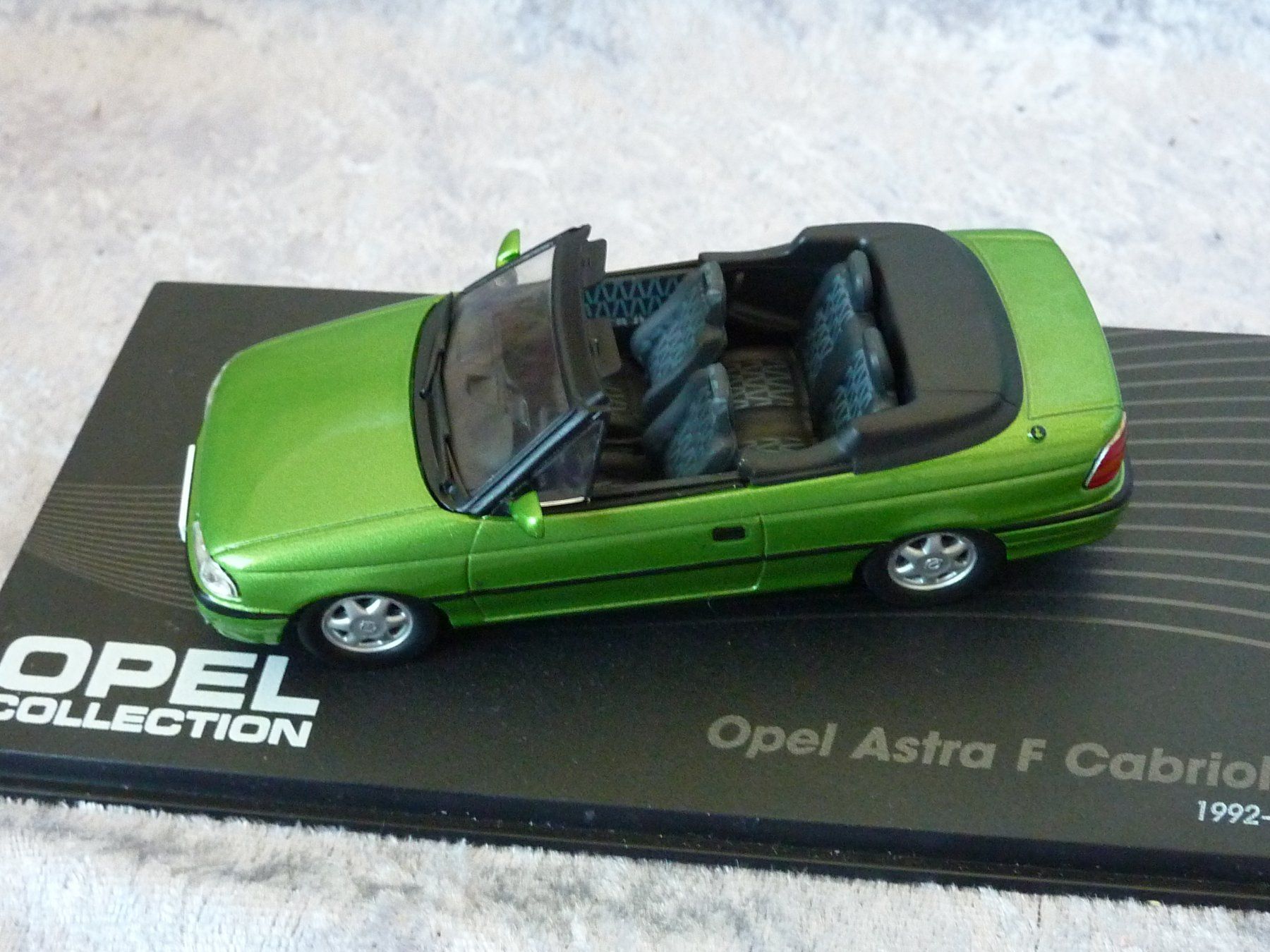 Opel Modellini d'auto: Opel Astra F Cabriolet  1:43 – Nuovo (secondo la descrizione) da Dürrenäsch venduto da modellautos4you 1