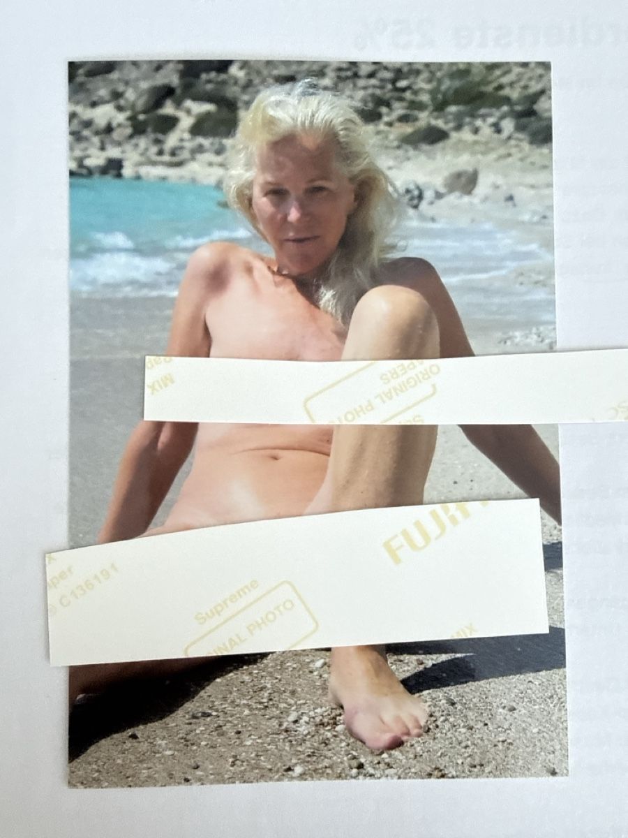 Poster & Bilder: Erotisches Foto  – Neu (gemäss Beschreibung) aus Neukirch (Egnach) von Maxi2009
