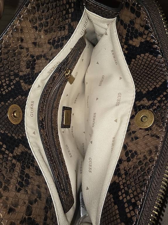 Sacs femmes: Guess Handtasche Schlangenleder Optik – D'occasion à Grenchen par sja_klm2 2
