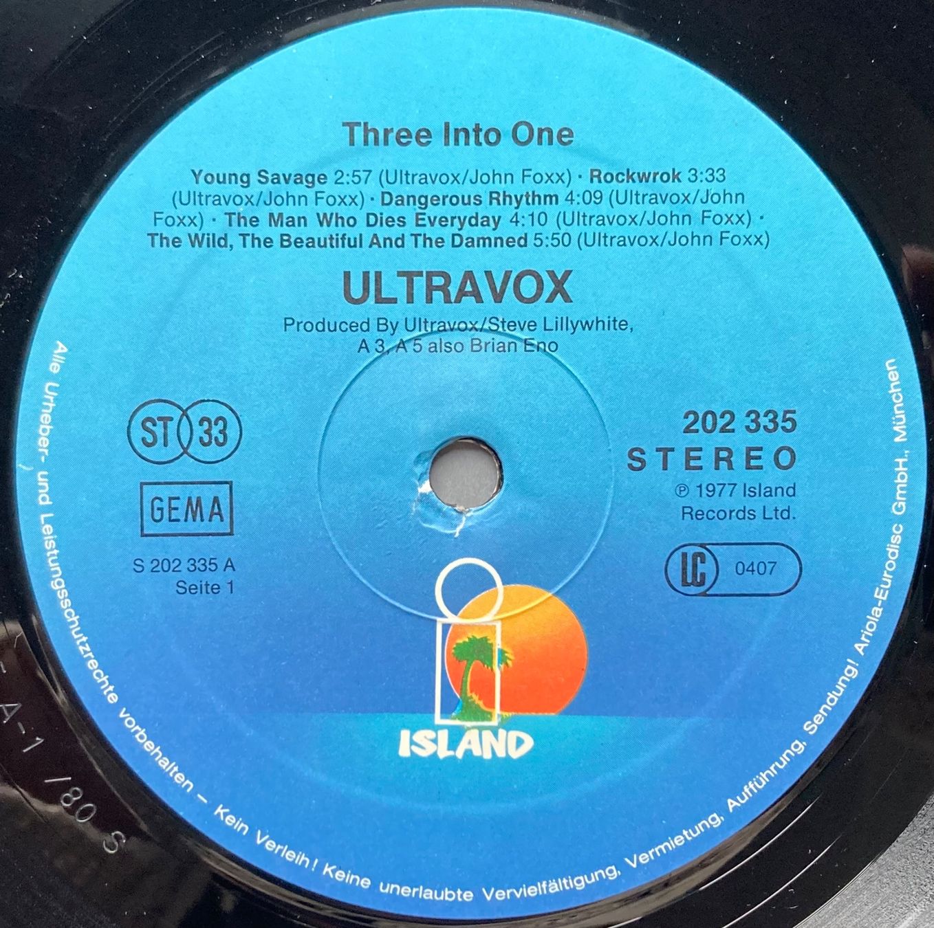 Schallplatten: ULTRAVOX - THREE INTO ONE – Gebraucht aus Poliez-Pittet von Newtown-Records 2