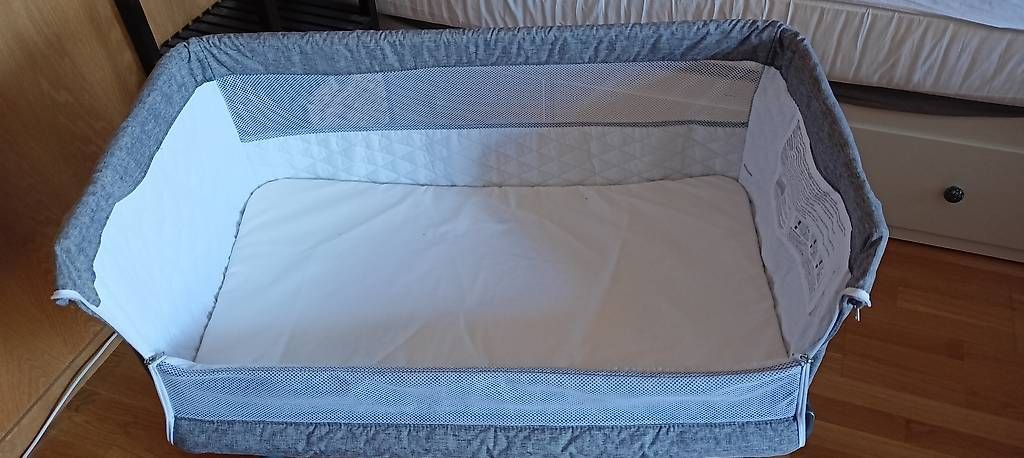 Lits: Babybett  – D'occasion à Grafenried par jul_l2ty 4