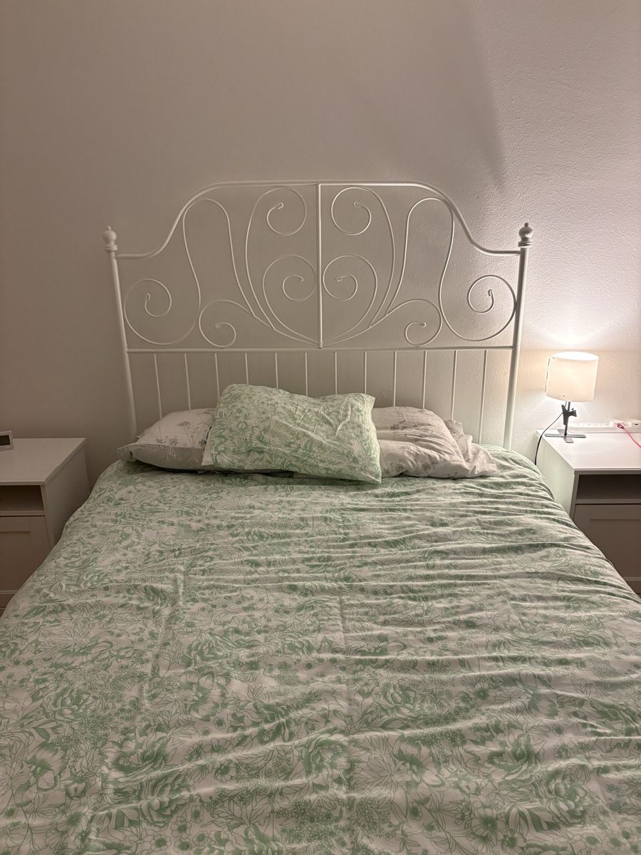 Betten: IKEA double bed frame  – Gebraucht aus Adliswil von han_2zjd 1