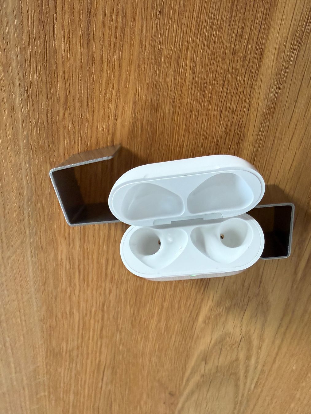 Apple Kopfhörer: APPLE AirPods 4 Charging Case – Gebraucht aus Lausanne von Nine1982 2