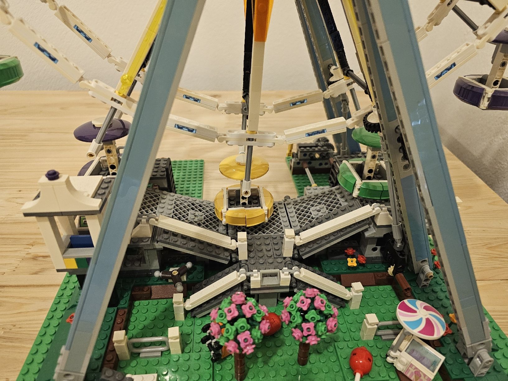Lego Kit di costruzioni: Lego Creator 10247 - Riesenrad / Ferris Wheel – Usato da Au SG venduto da lar_bx9h 3