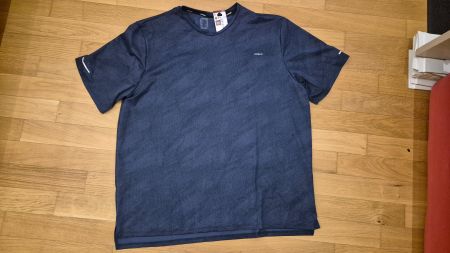 Blaues Sportshirt Grösse XXL