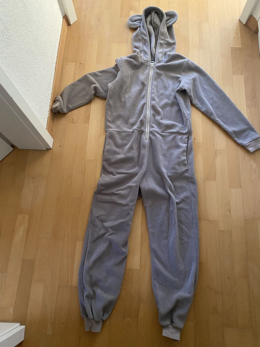 Tute: Onesie – Nuovo (secondo la descrizione) da Oberentfelden venduto da lea_dq9q