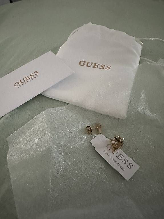 Boucles d'oreille: Ohrringe GUESS Original – Neuf avec emballage d'origine à Reinach AG par lunaakira