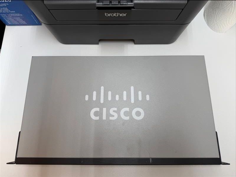 Cisco Modem & Router: Cisco SG300 - 52 Port Switch – Usato da Zizers venduto da Digitag0